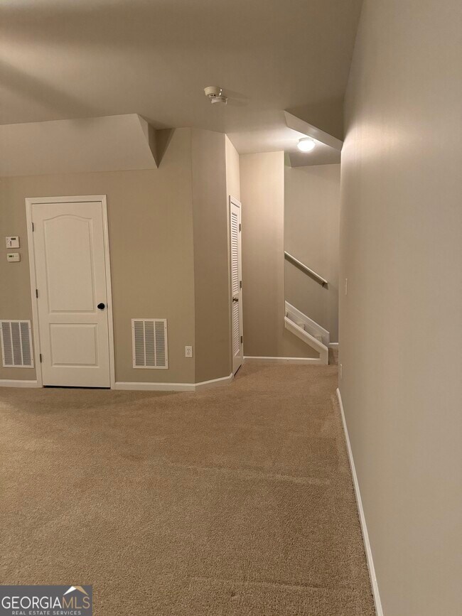 Building Photo - 5868 Norfolk ChaseRoad