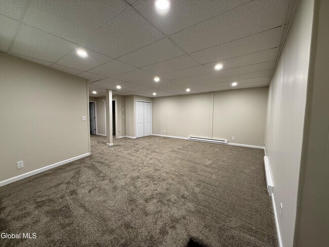 Building Photo - 734 Hudson Ave