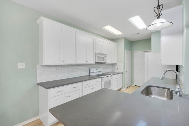 Building Photo - 98 E Stedhill Loop