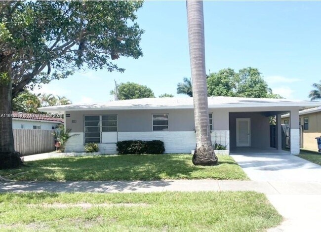Building Photo - 2 bedroom in Hallandale FL 33009