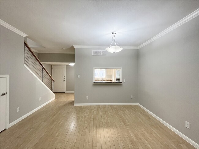 Building Photo - 1801 Stoney Brook Dr