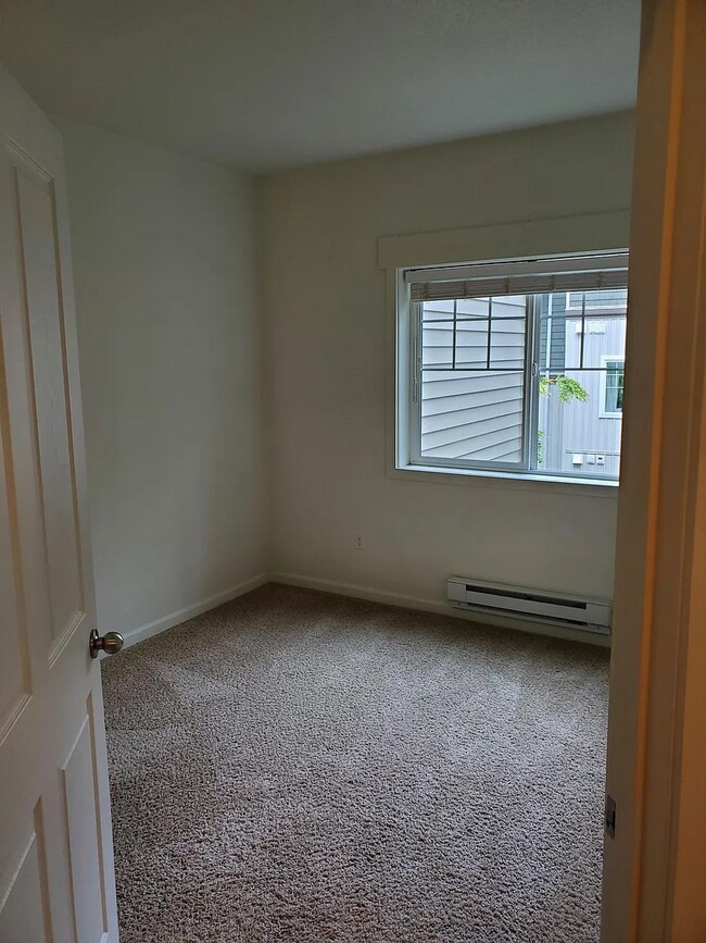 Building Photo - 11845 NW Stone Mountain Ln
