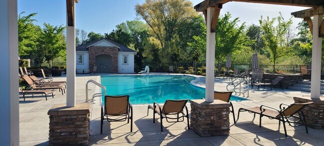 Building Photo - Beautifull Single Family Home in Folsom w/ Solar, Tankless Water Heater, Pool Access, Bonus Room ...