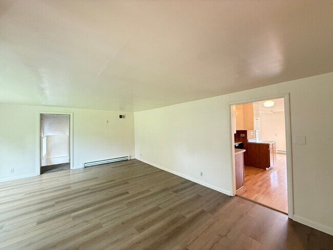 Building Photo - Great South Hills Location