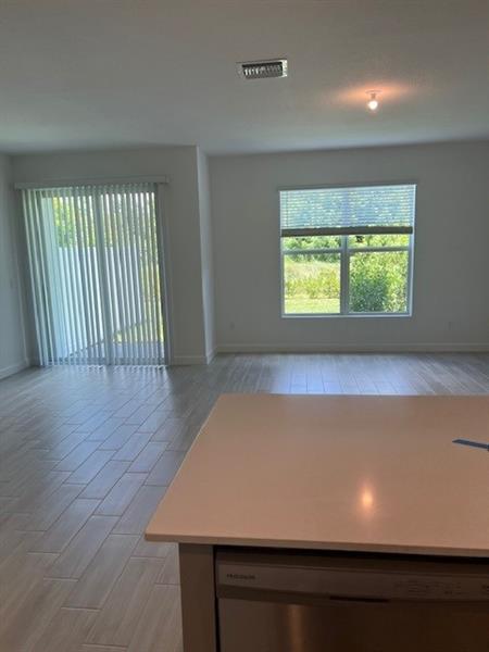 Building Photo - 4393 Hammock Grove Dr