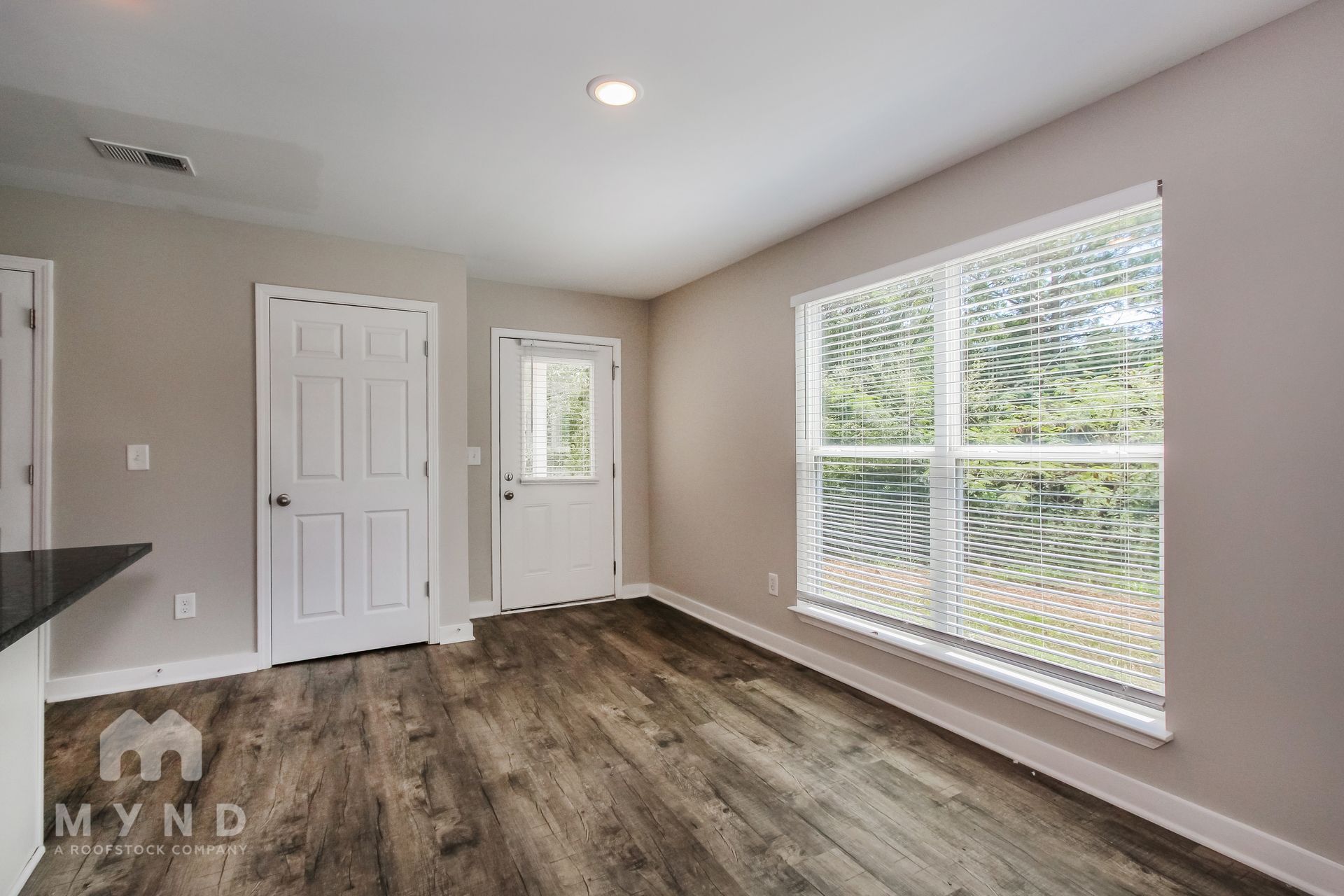 Building Photo - 10 Willowridge Ln