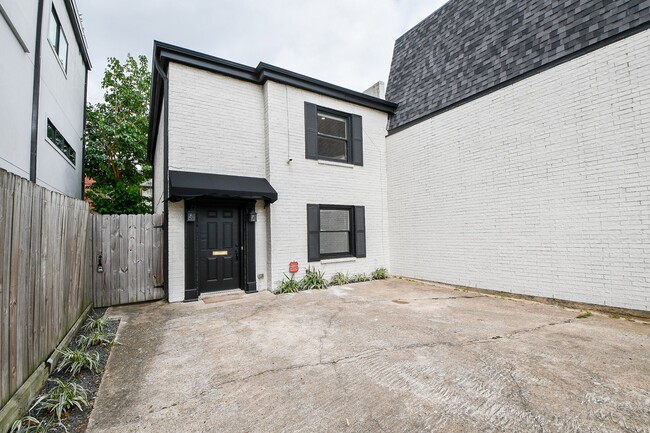 Building Photo - 6114 Kirby Dr