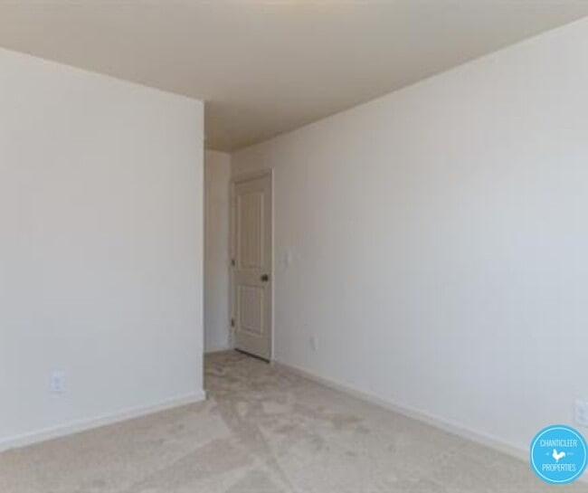 Building Photo - 882 Saratoga Dr