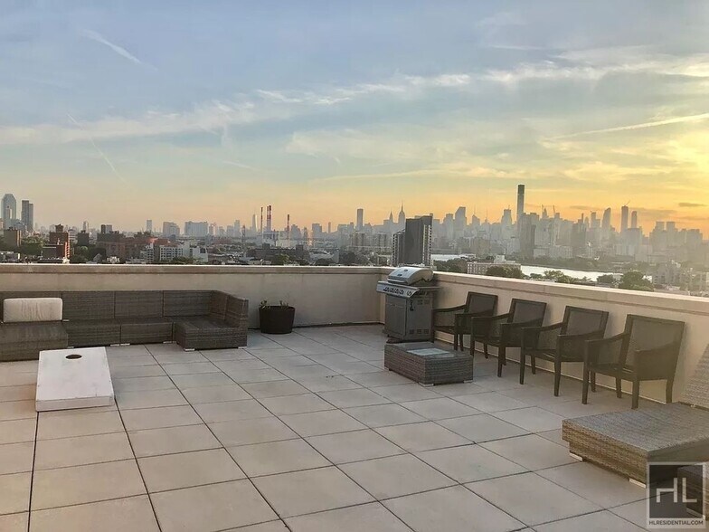 Building Photo - Rent stabilized 1 bedroom spanning 725 sq ...