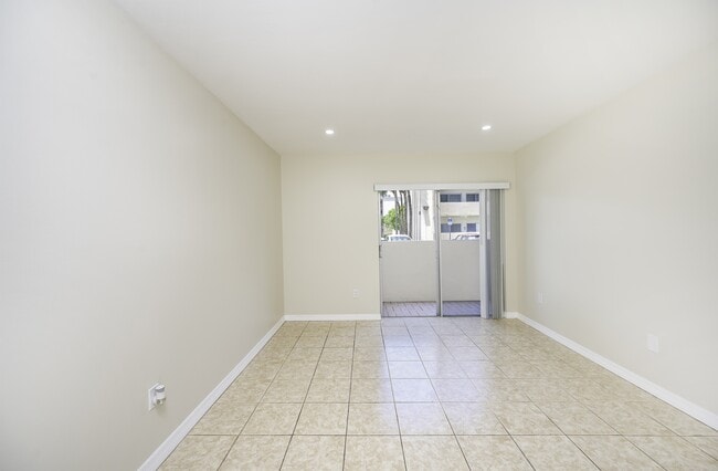Building Photo - 7705 SW 86th St