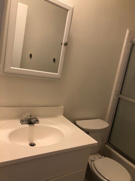 Bathroom 2 - 1947 Pelham Ave