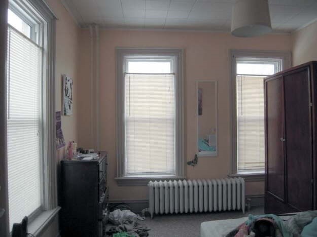 Building Photo - 117 E Howard St