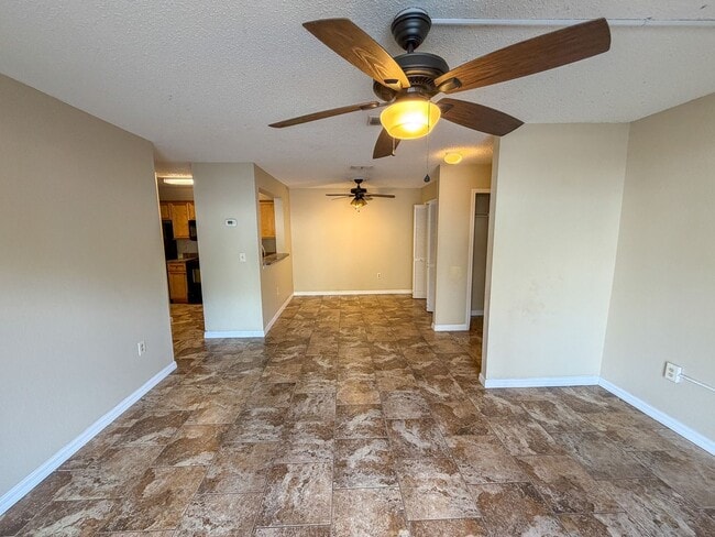 Building Photo - Windsor Park #311