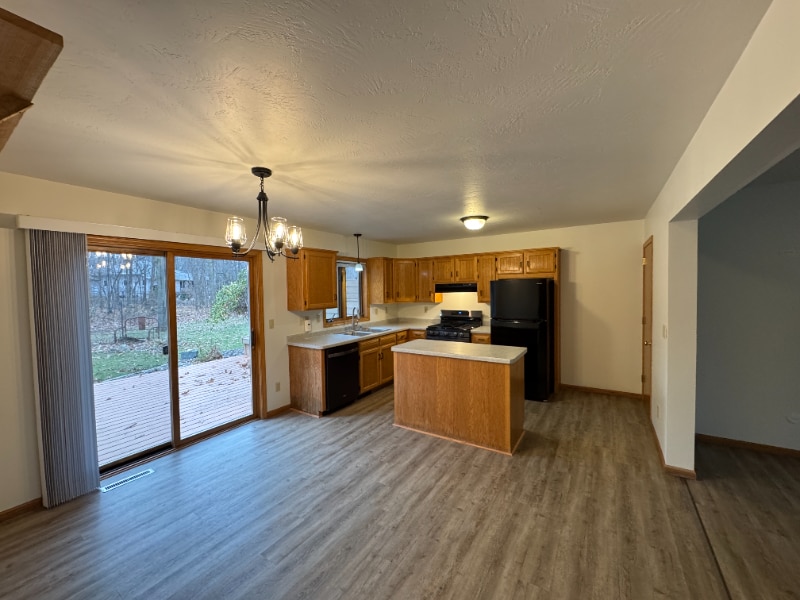 Building Photo - 6226 Tielens Rd