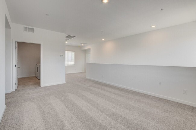 Building Photo - NEW NEXT GEN 4 Bedroom, 2 Story Home in CADENCE!