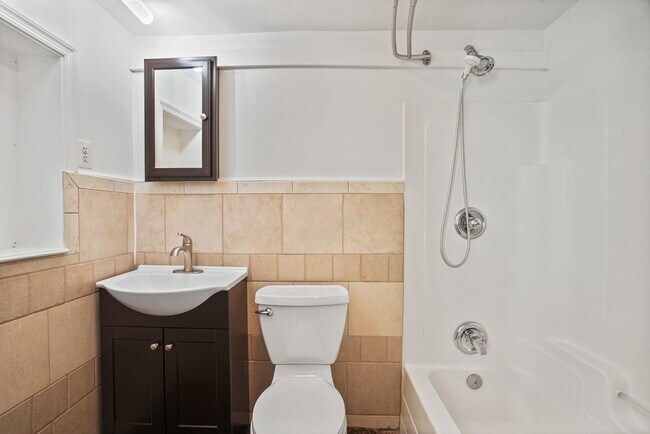 Building Photo - 7712 Dolly Dr