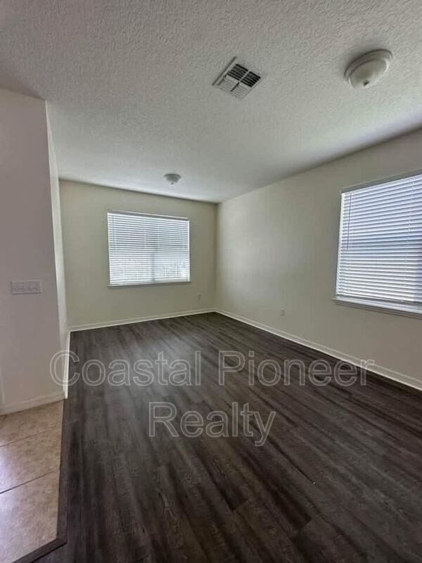 Building Photo - 30953 Water Lily Dr