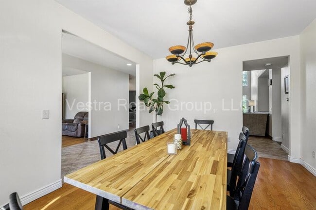 Building Photo - 2157 Maples Pl