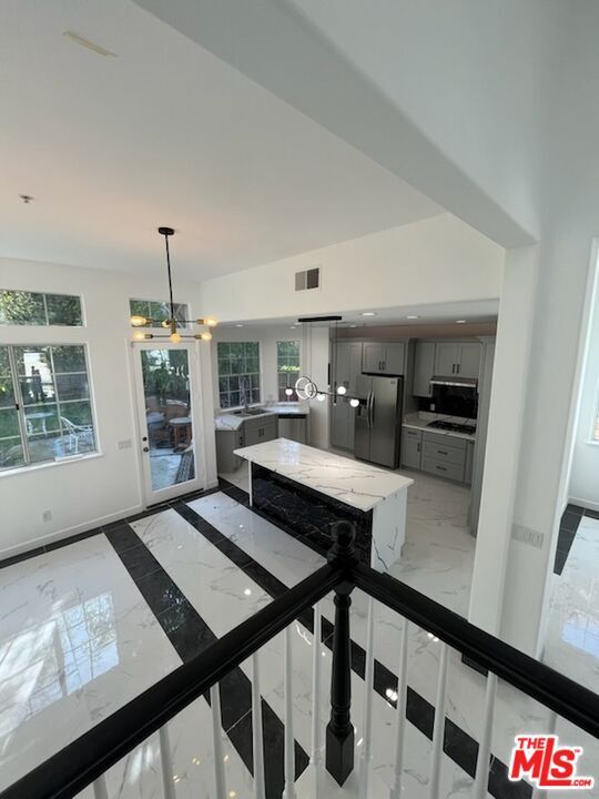 Building Photo - 2320 Diamond Head Way