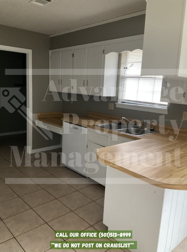 Building Photo - 9 Mdw Crk Dr