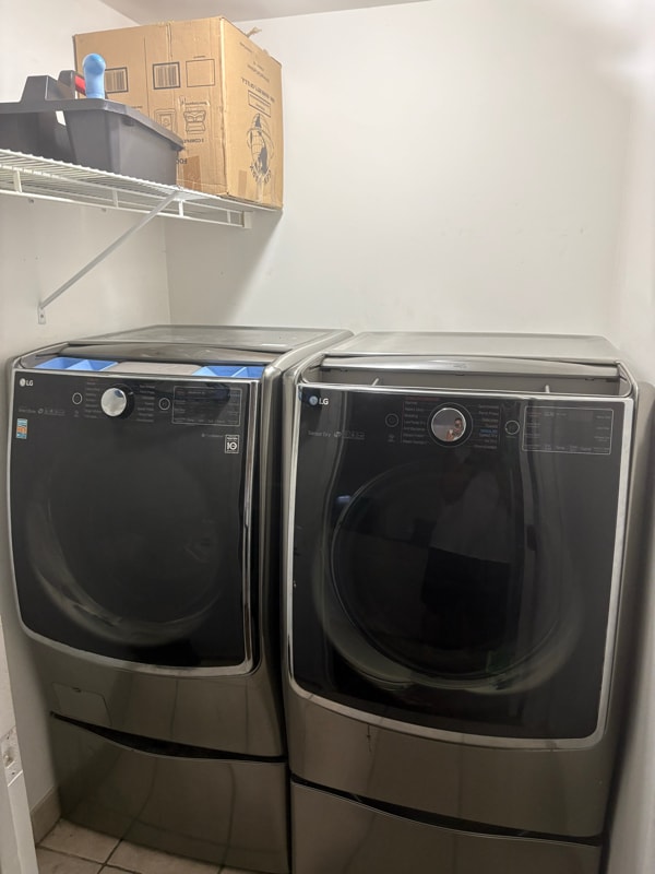 Building Photo - 2318 Seaview Ave