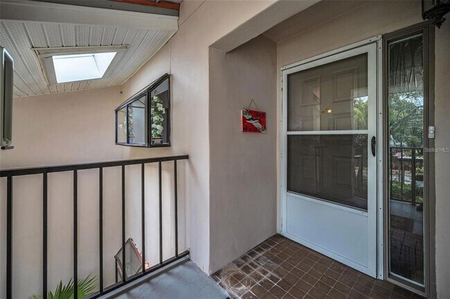 Building Photo - 300 S Florida Ave