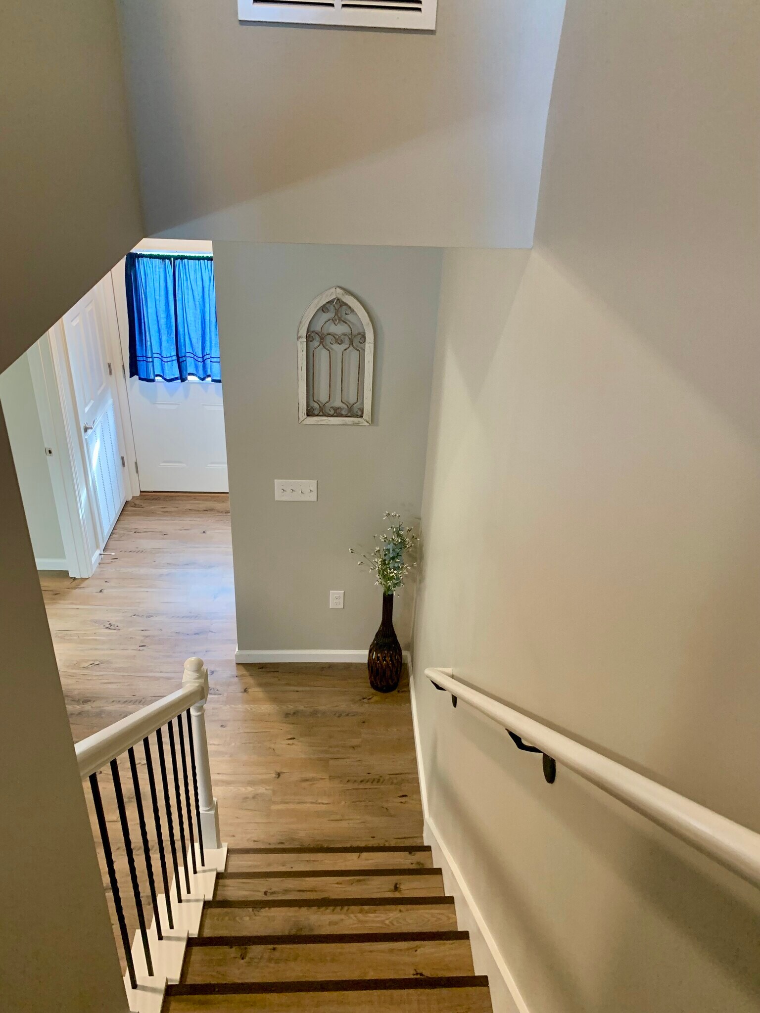 Building Photo - 85 Melrose Dr