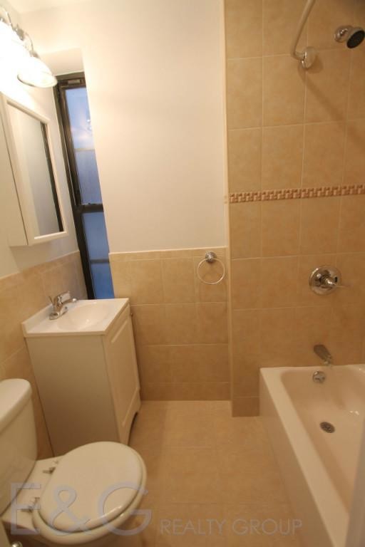 Building Photo - 561 W 163rd St