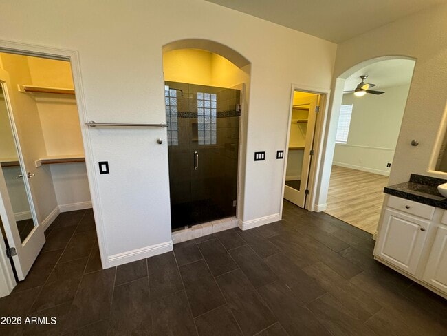 Building Photo - 1127 W Mesquite St