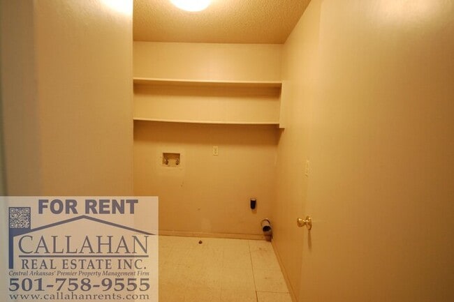 Building Photo - 114 Rimrock Pl