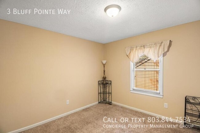 Building Photo - 3 Bluff Pointe Way