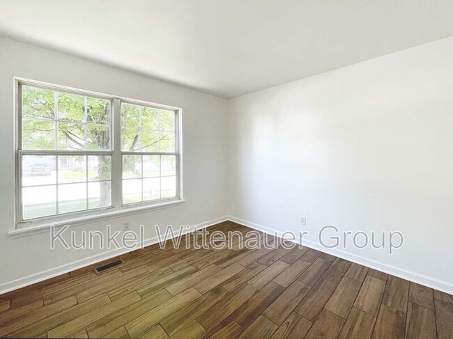 Building Photo - 2746 Brookrun Dr