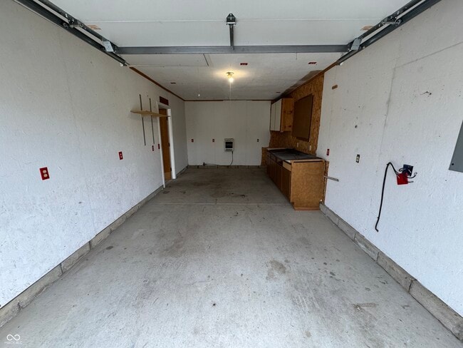 Building Photo - 5632 Rains Ln