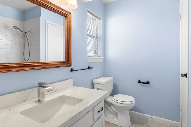 Building Photo - 4215 Louetta Rd