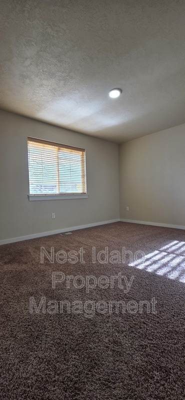 Building Photo - 11756 W Bronte St