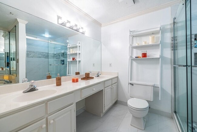 Building Photo - 27301 Plantation Dr NE