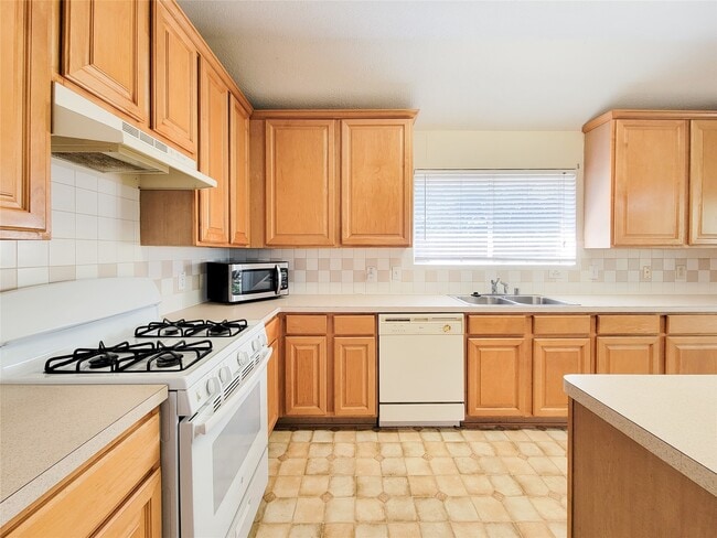 Building Photo - 5535 Gable Meadows Dr