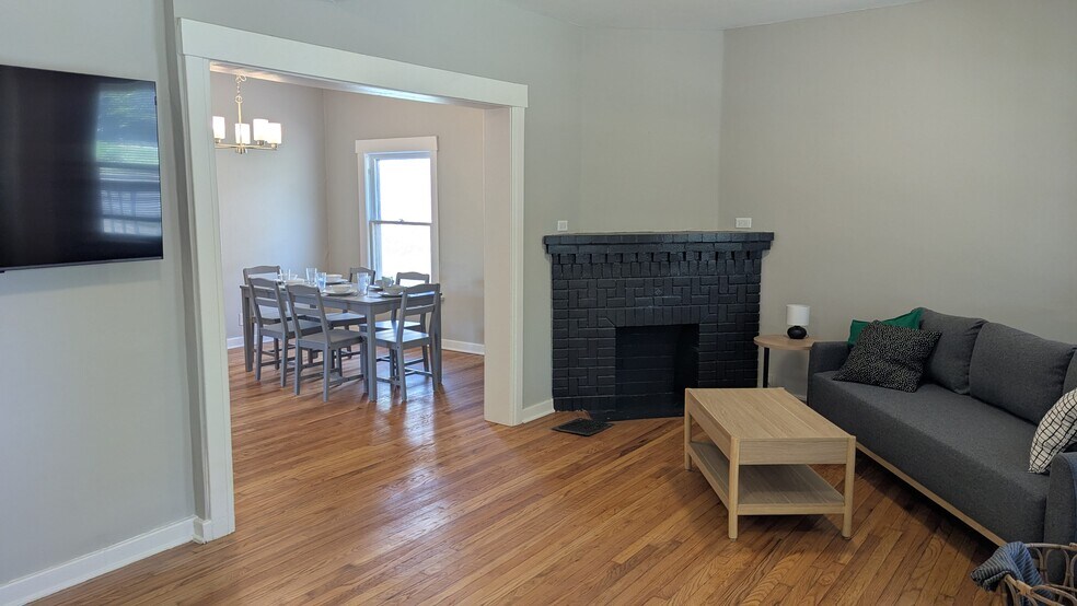 Building Photo - 4216 Mercier St