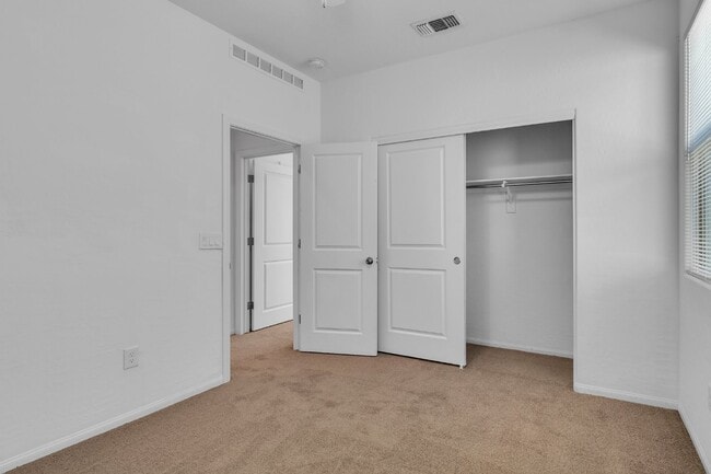 Building Photo - 6919 Feather Hl St