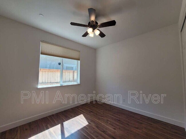 Building Photo - 4542 Streambed Dr