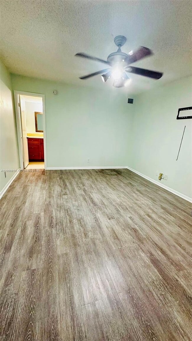 Building Photo - 2091 Coral Ridge Dr