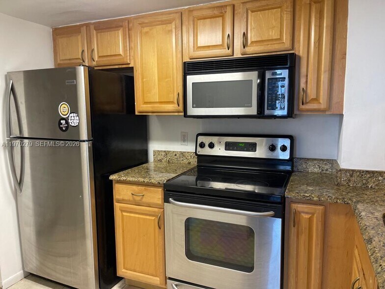 Building Photo - 770 Claughton Island Dr