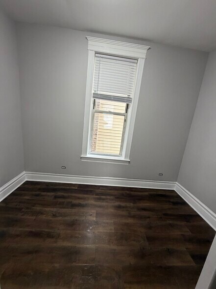 Building Photo - 2427 S Spaulding Ave