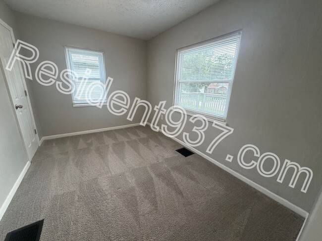 Building Photo - 1641 Horlacher Ave
