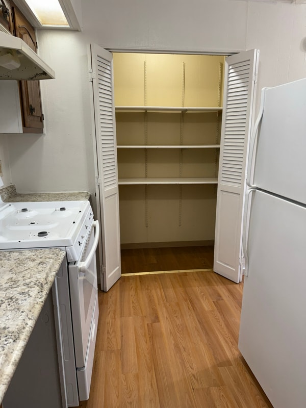 Building Photo - 622 Mariposa