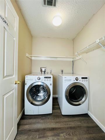 Building Photo - 814 Clearlake Dr