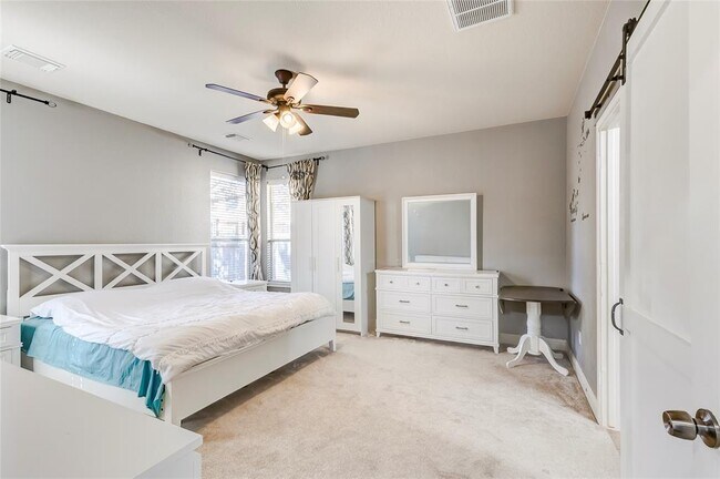 Building Photo - 2500 Charolais Ct