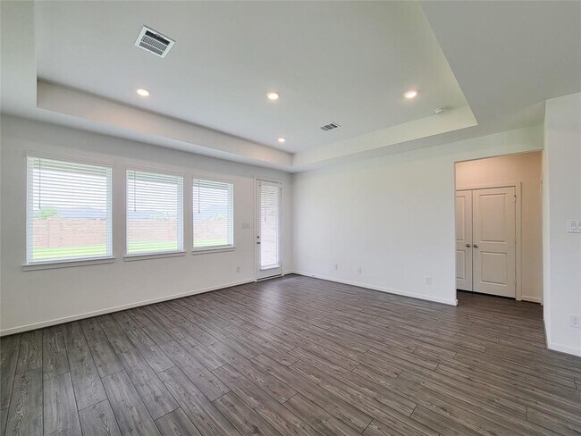 Building Photo - 21627 Royal Jett Dr