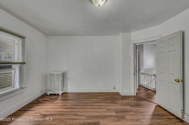 Building Photo - 2528 Boulevard Ave