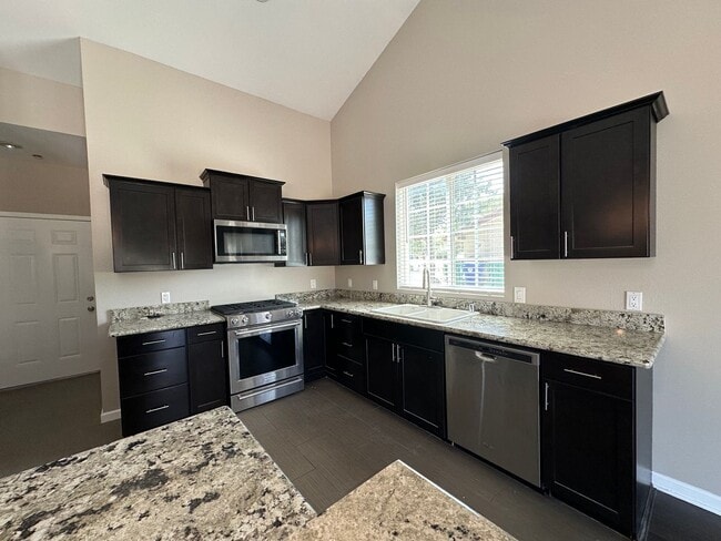 Building Photo - 58064 Bonanza Dr
